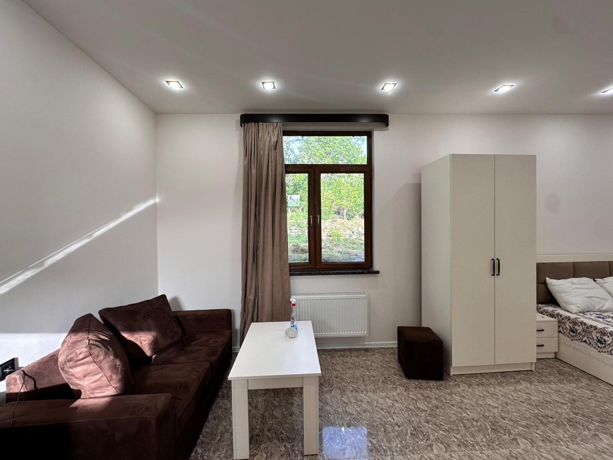 Cosy Studio With Beautiful Garden Ереван Экстерьер фото